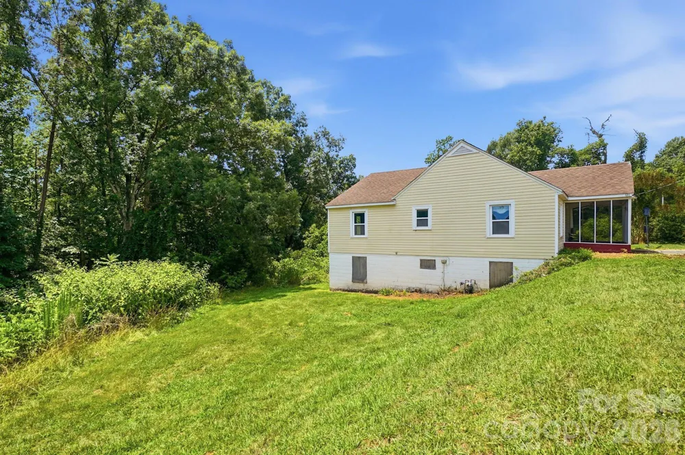 121 Piedmont Drive Lawndale, NC 28090