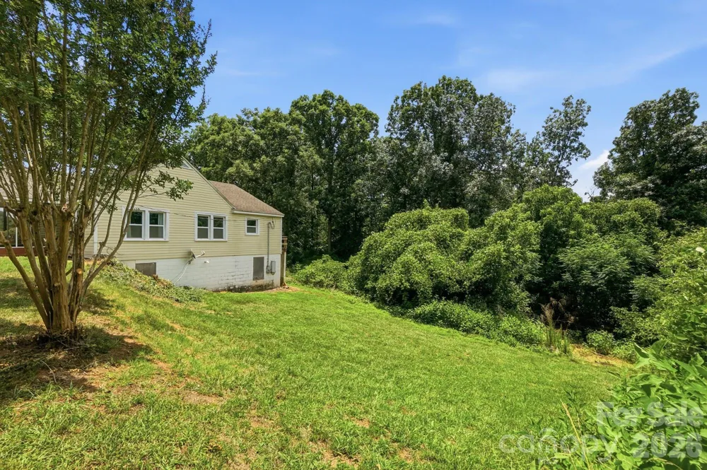121 Piedmont Drive Lawndale, NC 28090