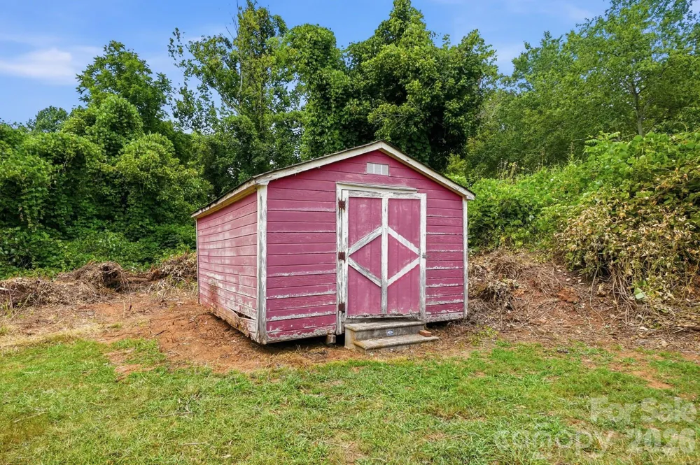 121 Piedmont Drive Lawndale, NC 28090