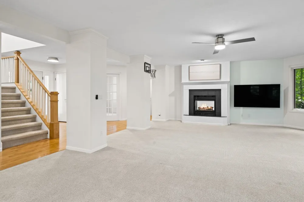 10268 E Twin Oaks Drive Elmwood Charter Township, MI 49684