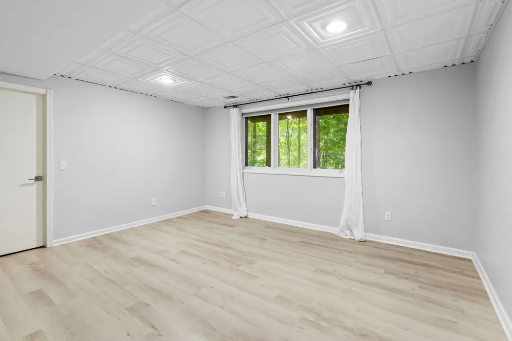 10268 E Twin Oaks Drive Elmwood Charter Township, MI 49684