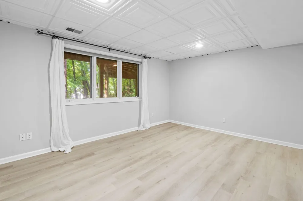 10268 E Twin Oaks Drive Elmwood Charter Township, MI 49684