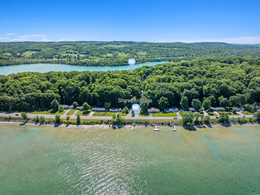 10268 E Twin Oaks Drive Elmwood Charter Township, MI 49684