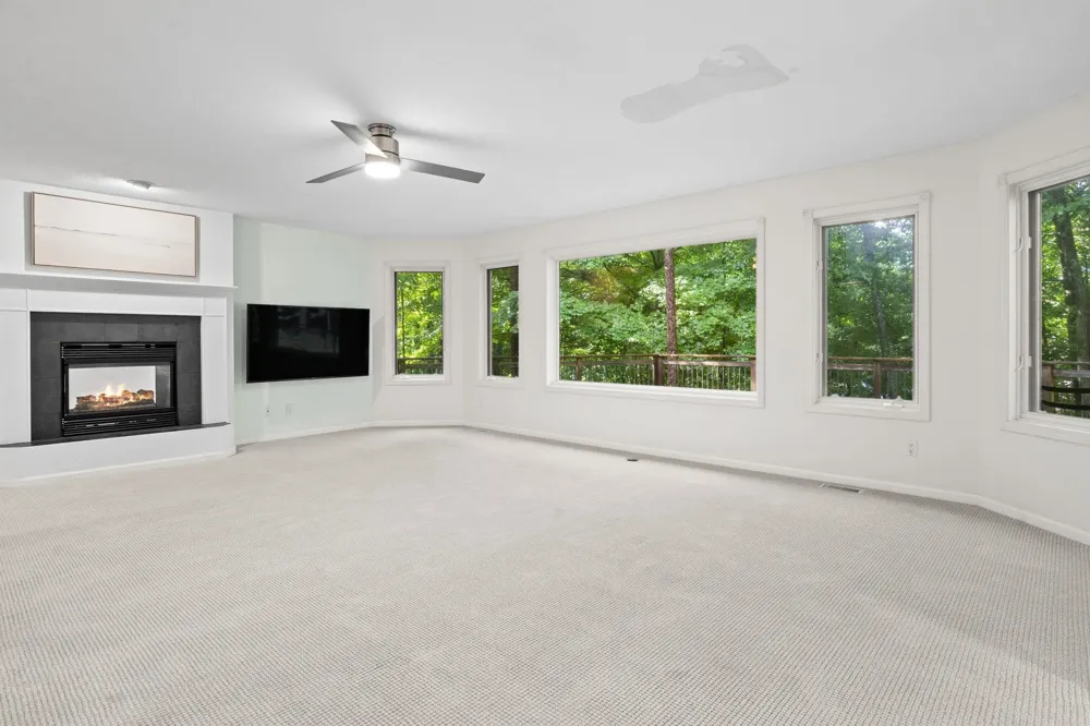 10268 E Twin Oaks Drive Elmwood Charter Township, MI 49684