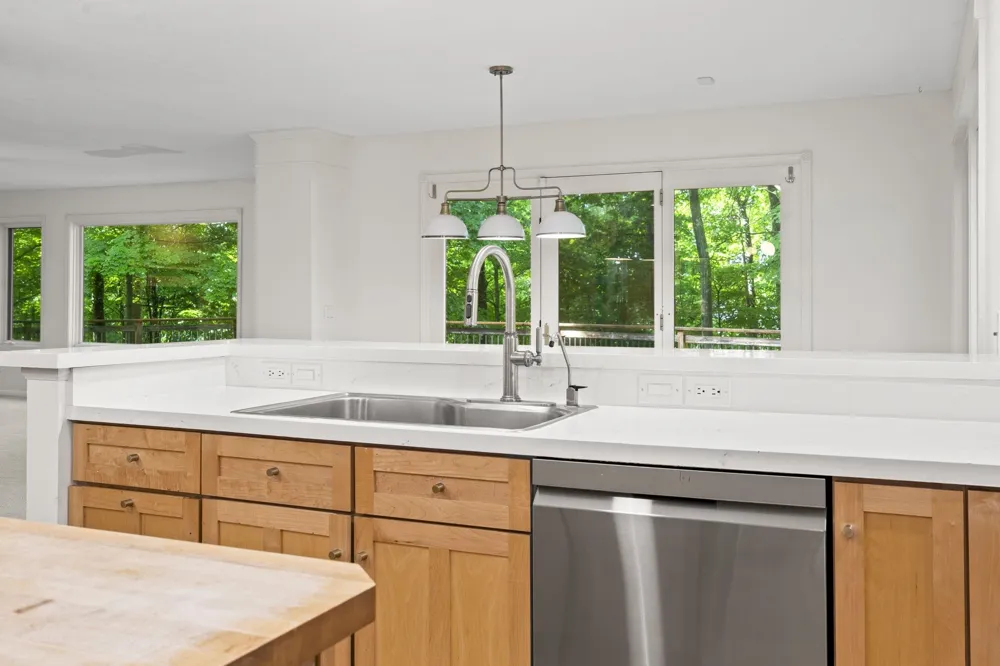 10268 E Twin Oaks Drive Elmwood Charter Township, MI 49684