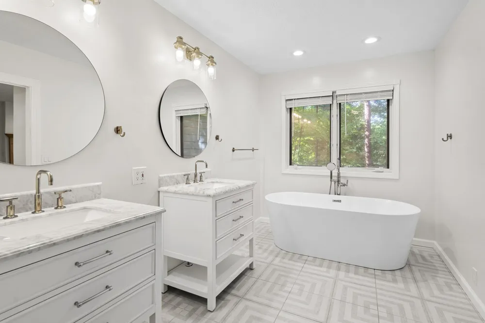 10268 E Twin Oaks Drive Elmwood Charter Township, MI 49684