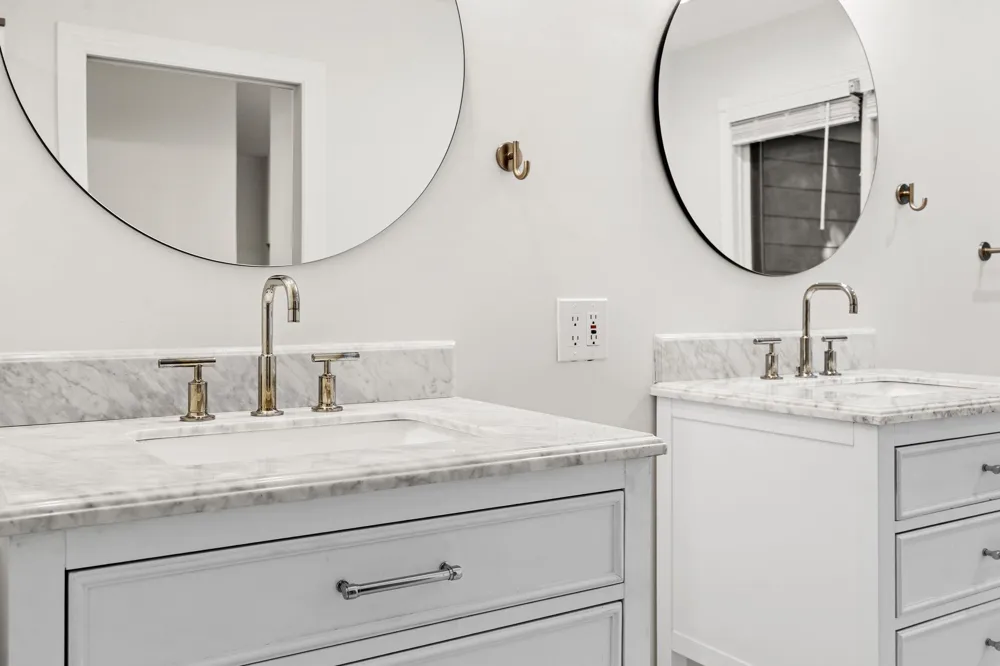 10268 E Twin Oaks Drive Elmwood Charter Township, MI 49684