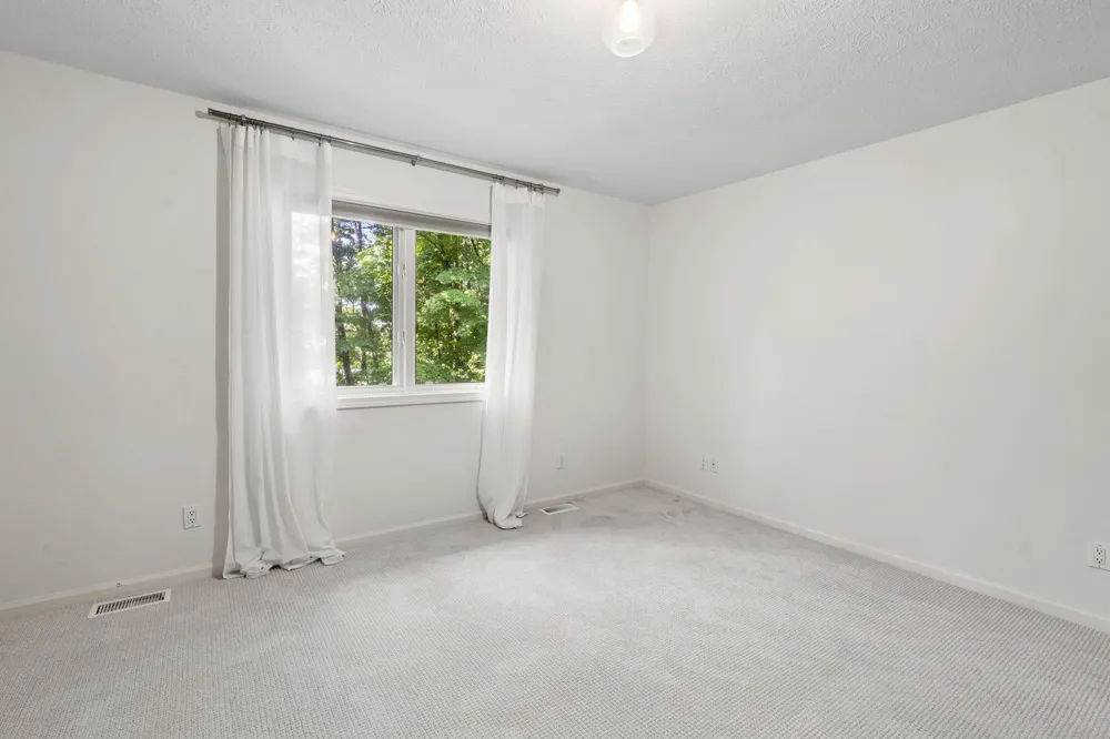 10268 E Twin Oaks Drive Elmwood Charter Township, MI 49684