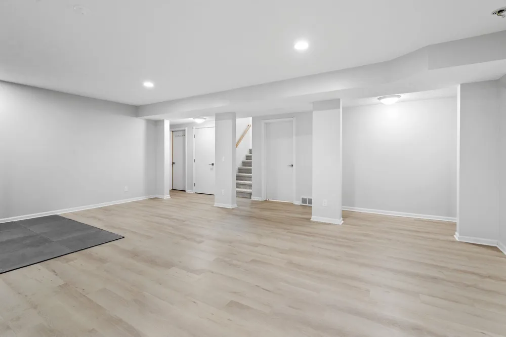 10268 E Twin Oaks Drive Elmwood Charter Township, MI 49684