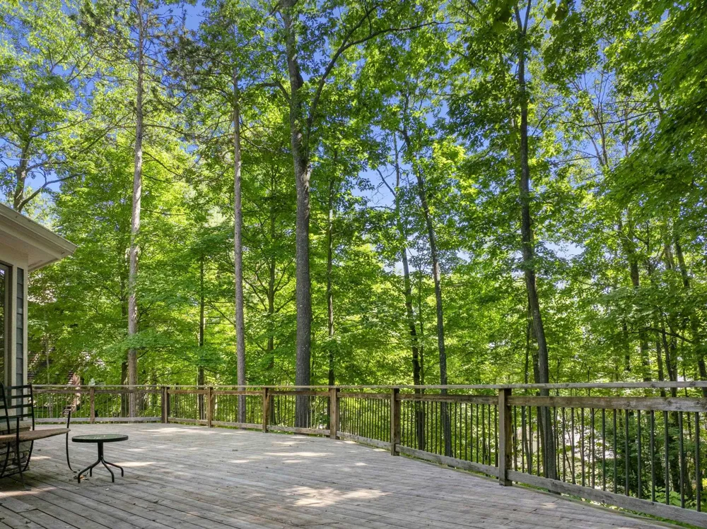 10268 E Twin Oaks Drive Elmwood Charter Township, MI 49684