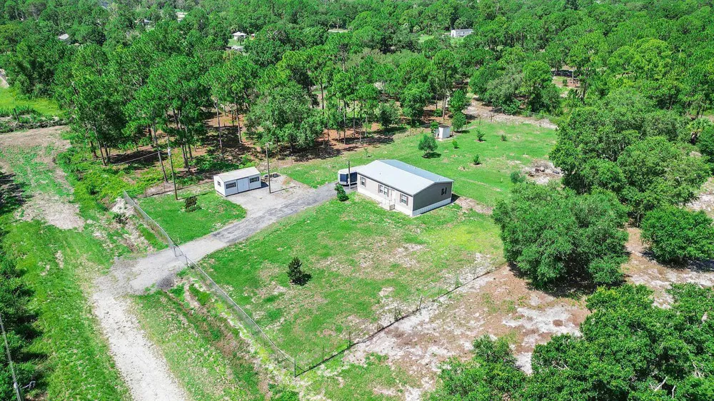 220 Sendero Street Clewiston, FL 33440