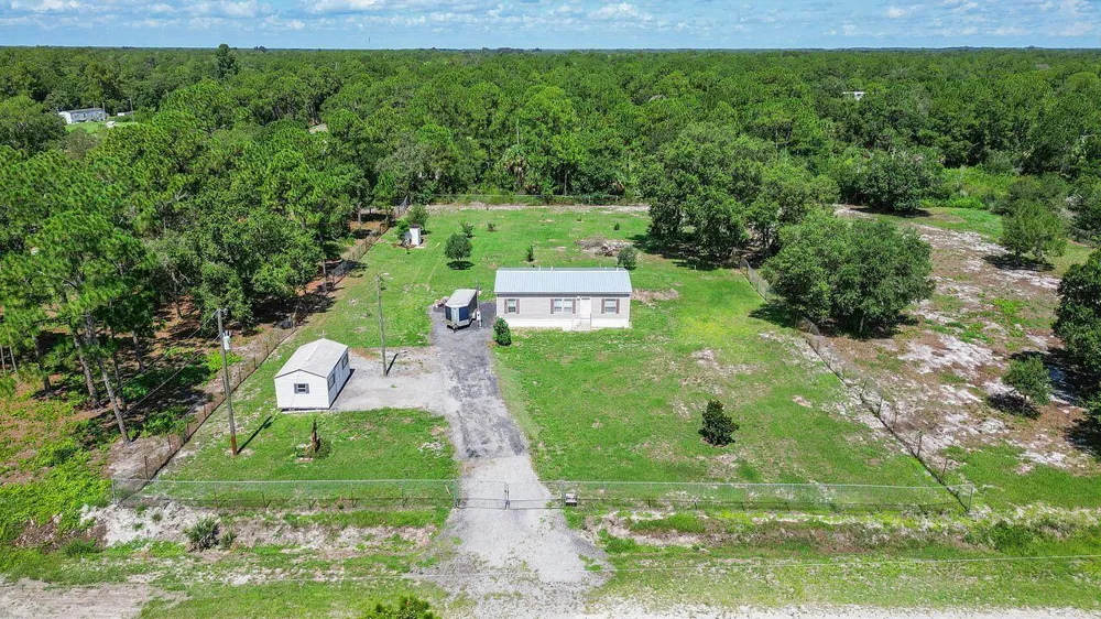 220 Sendero Street Clewiston, FL 33440