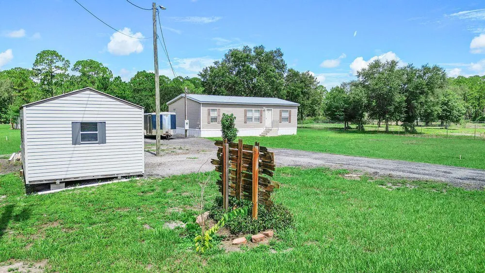 220 Sendero Street Clewiston, FL 33440