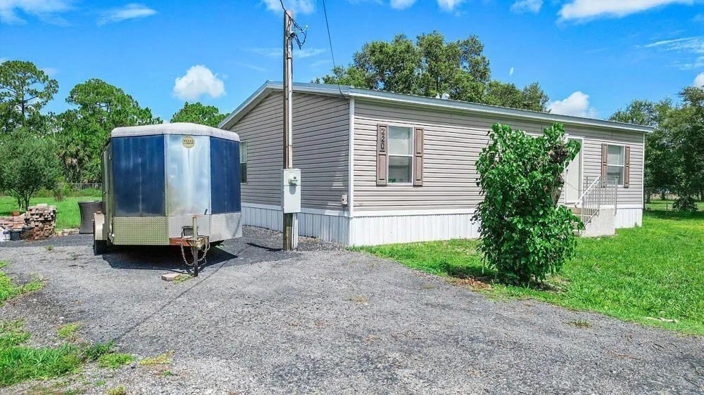 220 Sendero Street Clewiston, FL 33440