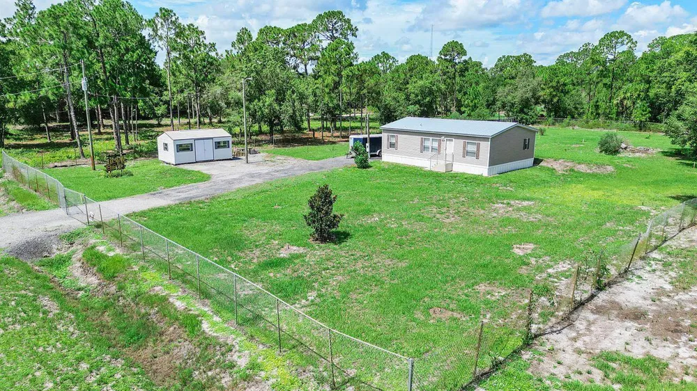 220 Sendero Street Clewiston, FL 33440