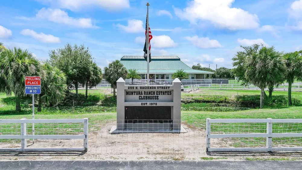 220 Sendero Street Clewiston, FL 33440