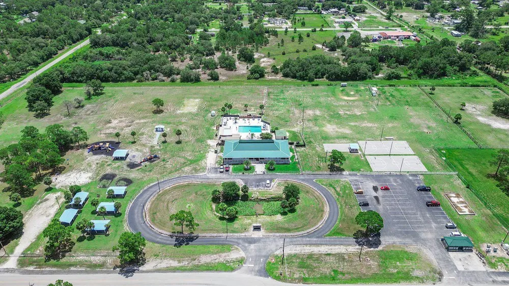 220 Sendero Street Clewiston, FL 33440
