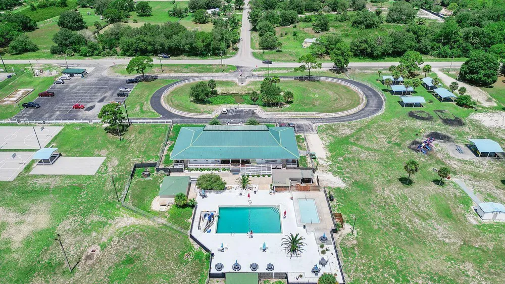 220 Sendero Street Clewiston, FL 33440
