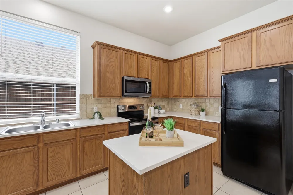 2432 Chesterwood Drive Little Elm, TX 75068