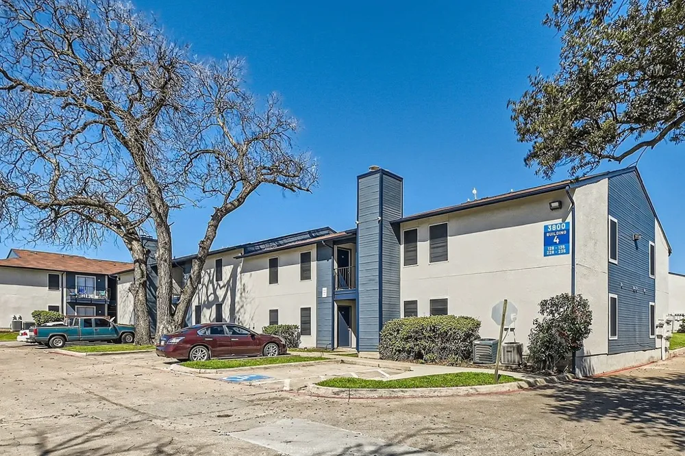 3700 S Tyler Street #408 Dallas, TX 75224