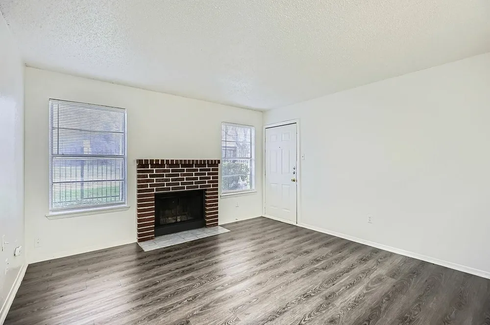 3700 S Tyler Street #408 Dallas, TX 75224