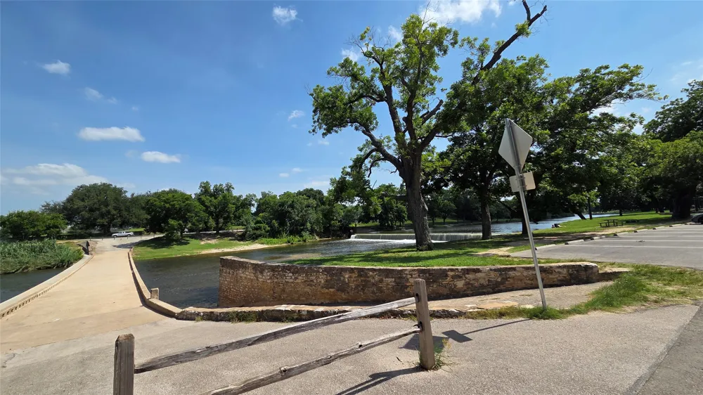 530 W 22nd Street Georgetown, TX 78626