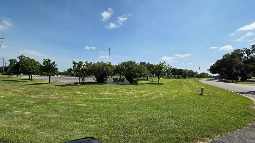 530 W 22nd Street Georgetown, TX 78626