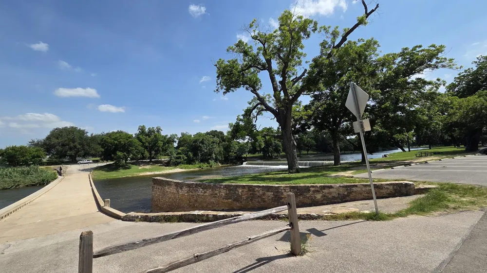 530 W 22nd Street Georgetown, TX 78626