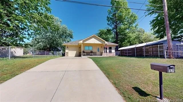 1831 E Oak Hills Ada, OK 74820
