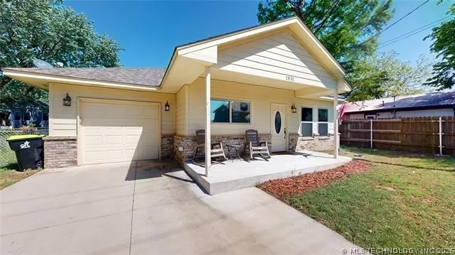 1831 E Oak Hills Ada, OK 74820