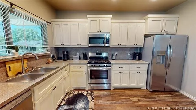 1831 E Oak Hills Ada, OK 74820