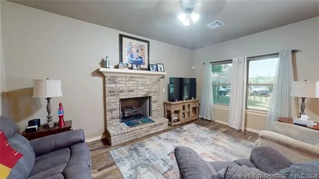 1831 E Oak Hills Ada, OK 74820