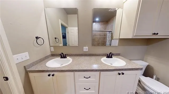 1831 E Oak Hills Ada, OK 74820
