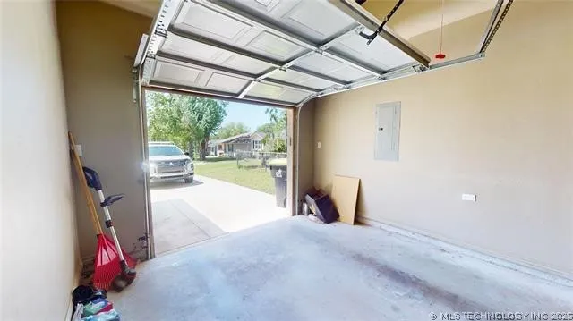 1831 E Oak Hills Ada, OK 74820