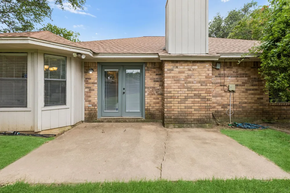 6308 Hunters Glen Drive Watauga, TX 76148