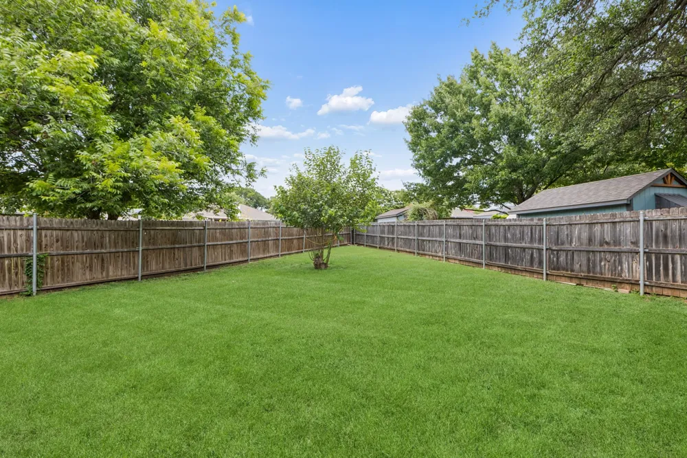 6308 Hunters Glen Drive Watauga, TX 76148