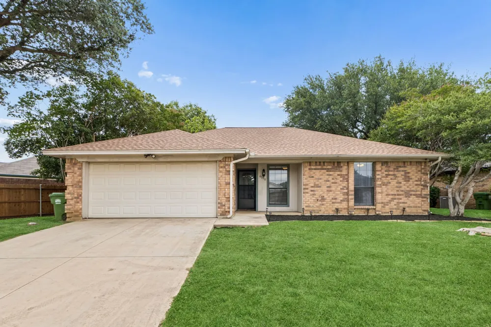 6308 Hunters Glen Drive Watauga, TX 76148