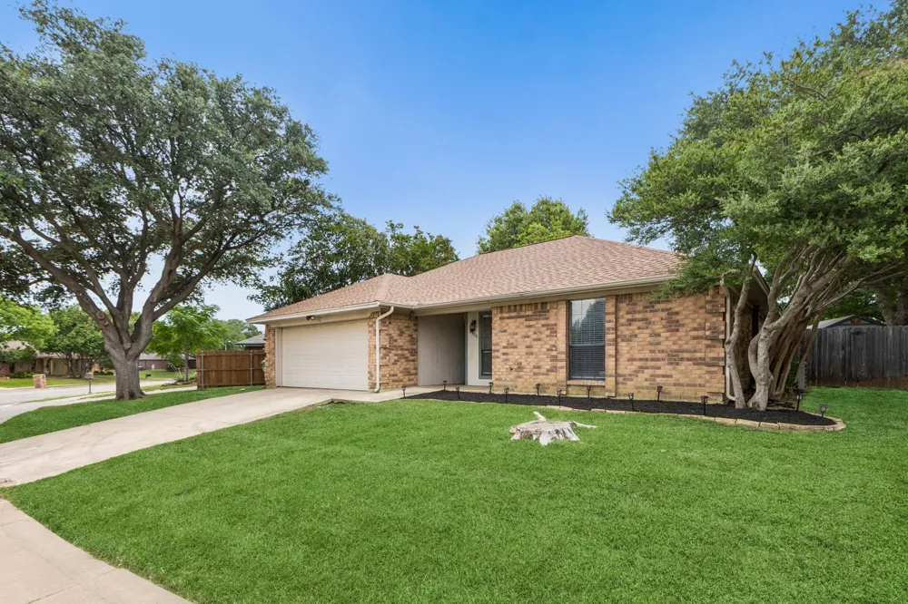 6308 Hunters Glen Drive Watauga, TX 76148