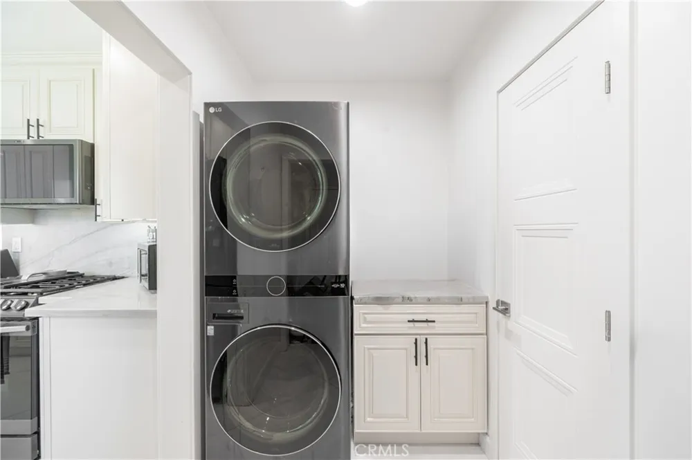 12521 Stagg Street North Hollywood, CA 91605