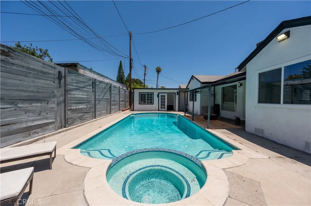 12521 Stagg Street North Hollywood, CA 91605