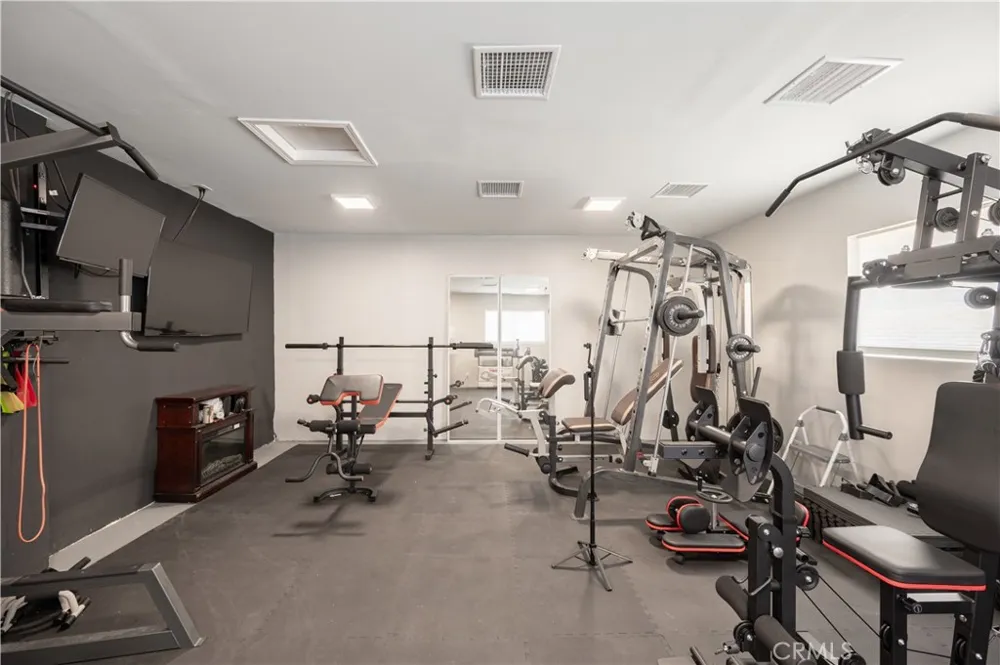 12521 Stagg Street North Hollywood, CA 91605
