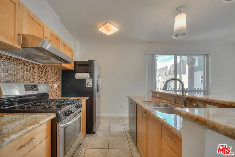 302 E 19th Street #7 Long Beach, CA 90806