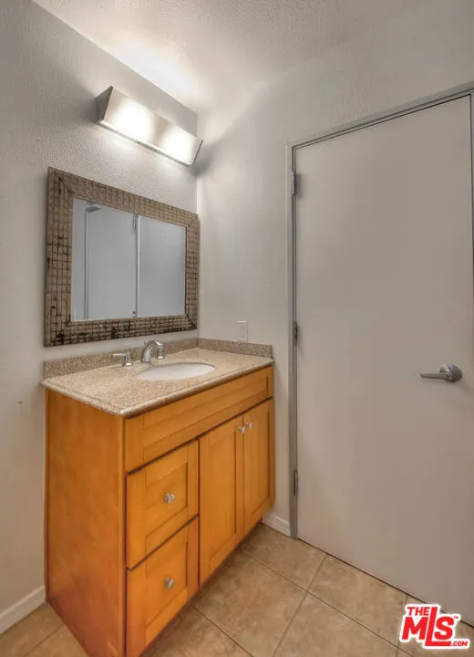 302 E 19th Street #7 Long Beach, CA 90806