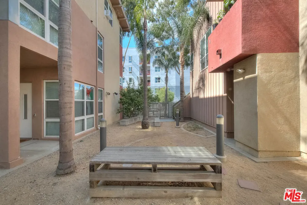 302 E 19th Street #7 Long Beach, CA 90806