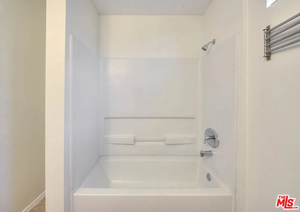 302 E 19th Street #7 Long Beach, CA 90806