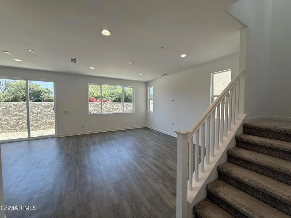 9591 Corbina Lane Panorama City, CA 91402