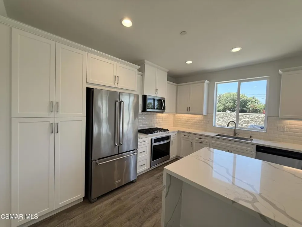 9591 Corbina Lane Panorama City, CA 91402