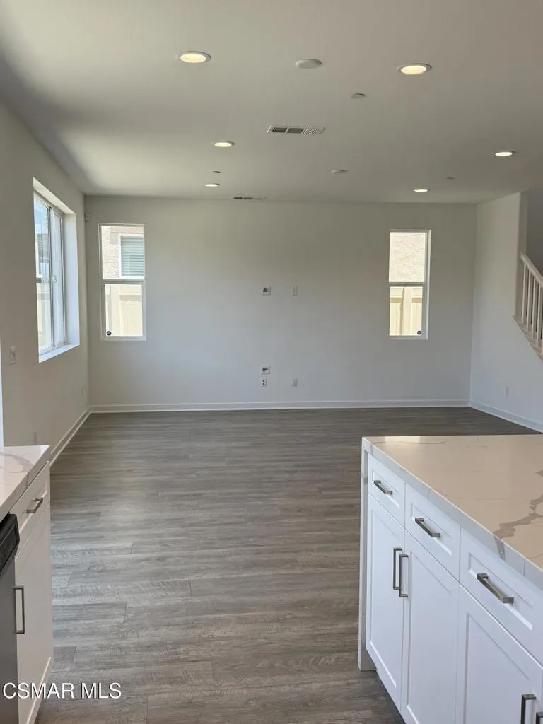 9591 Corbina Lane Panorama City, CA 91402