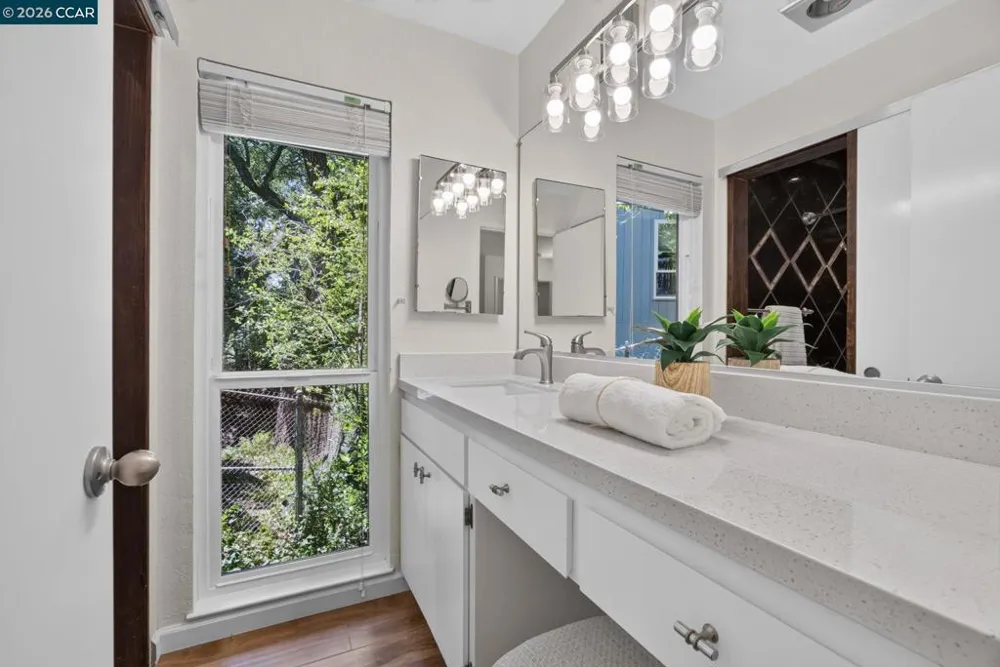 911 Dewing Ave Lafayette, CA 94549
