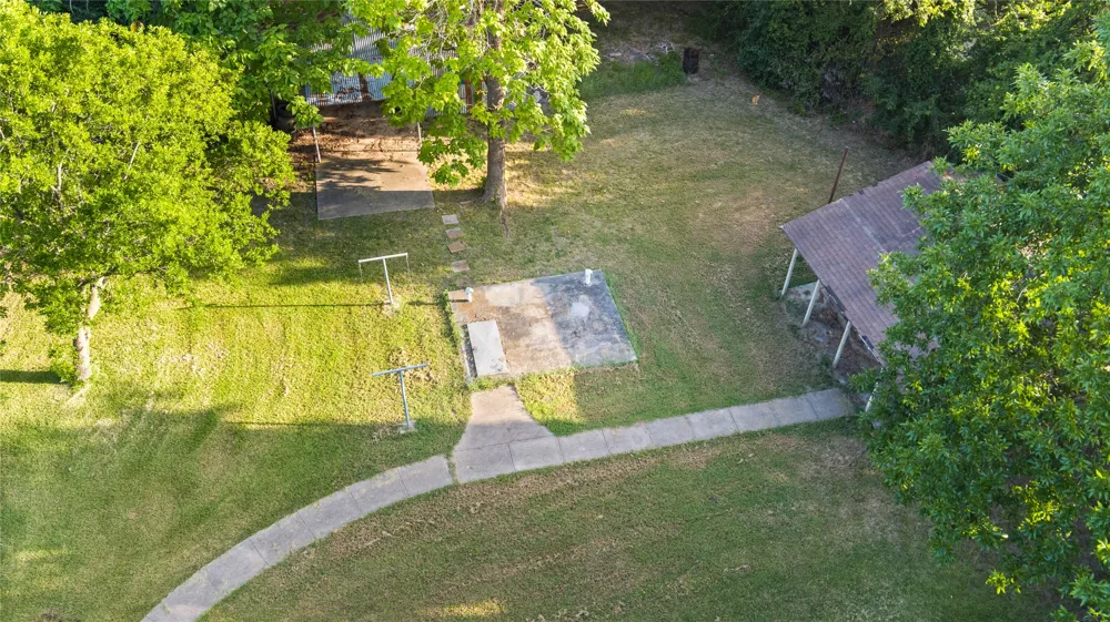 720 E Marshall Avenue Cooper, TX 75432